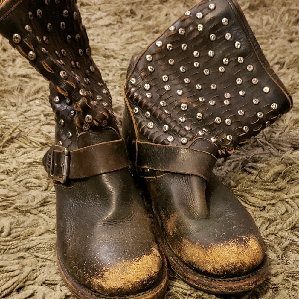 Frye Jenna Studded Distressed Boot Size 7